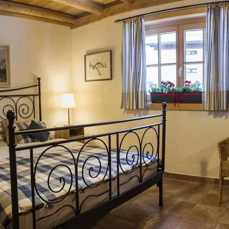 Blockhaus Schwalbennest Dom wakacyjny Seefeld w Tirolu