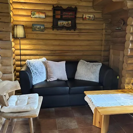 Blockhaus Schwalbennest Dom wakacyjny Seefeld w Tirolu