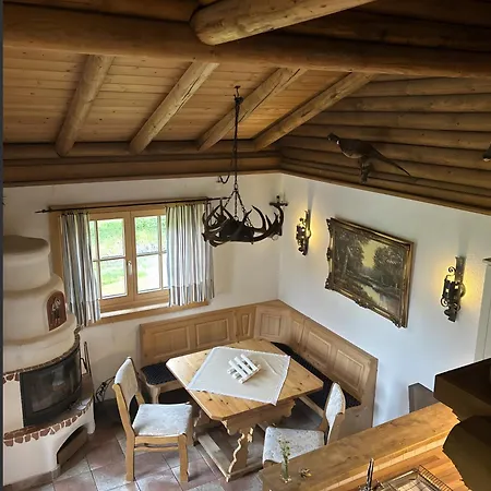 Dom wakacyjny Blockhaus Schwalbennest Seefeld w Tirolu
